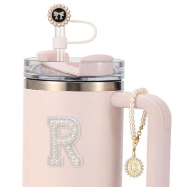 Imagem de 3 peças Stanley Cup Accessories - Capa de canudo para copo de 30 e 1,134 g, topo de palha de 10 mm, corrente de pingentes iniciais de silicone para decoração de alça e adesivo de letras - R