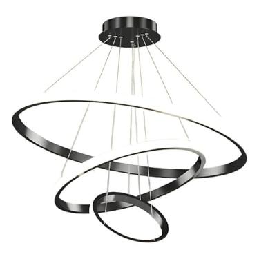 Imagem de Lustre moderno de LED tricolor com três arcos e anéis.