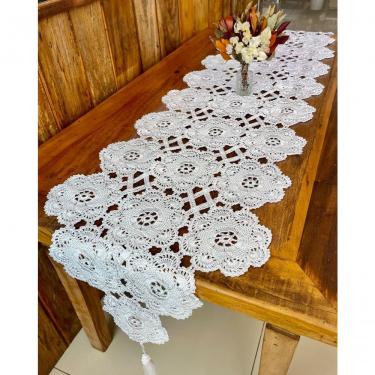 Imagem de Caminho de Mesa Crochê Trançado Liso em Polipropileno 2,10Mx45CM Artesanal Branco