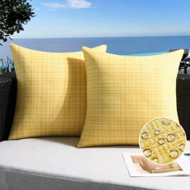 Imagem de UGASA Capas de almofada impermeáveis para ambientes externos, pacote com 2 fronhas resistentes à água para pátio, textura de tecido de verão, decorativas, para jardim, varanda, quintal, barraca 50 x