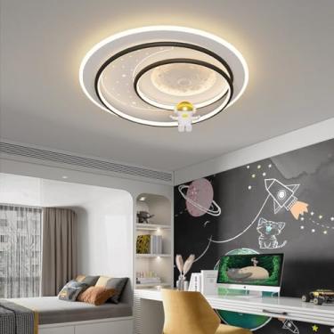 Imagem de Luminária de teto moderna em formato de desenho animado, com LED e controle remoto, estilo astronauta, em resina, 54W, ideal para quarto infantil, sala de estar, sala de jantar e quarto, com