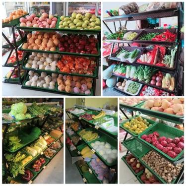 Imagem de Rack de armazenamento de lanche comercial, organizador de frutas e vegetais de 4 a 5 níveis, suporte de exibição de grande capacidade para lojas de conveniência e supermercados, ideal para batatas e