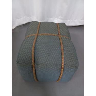 Imagem de Puff cor Azul com Cordão Rosa - Via Decor