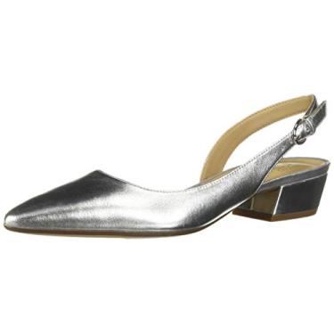 Imagem de Naturalizer Sapato feminino Banks Slingback bico fino salto baixo, Couro metálico prateado, 7 Wide
