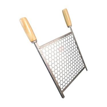 Imagem de Grelha Moeda Aço Inox Para Churrasqueira 33x36 Cabo Madeira - S.F. Gal