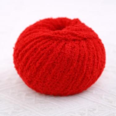 Imagem de Fio curto de pelúcia para crochê – bolas de fio fofas macias para amigurumi, bonecas, artesanato DIY e presentes feitos à mão (19 vermelho brilhante)