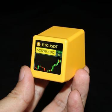 Imagem de Vastarry Monitor Vastarry Bitcoin Stock Ticker Display relógio digital clima, temperatura, umidade e reprodução de imagem habilitada para Wi-Fi e recursos de apresentação de slides de fotos (amarelo)