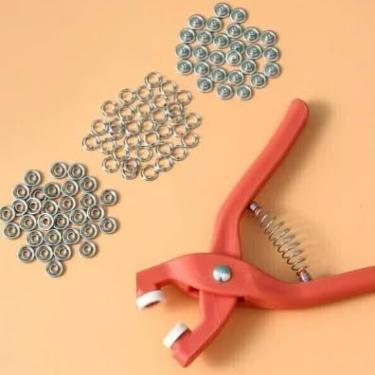 Imagem de Alicate de Pressão para Botões de Pressão, Kit com 100 Botões de Metal, Ferramenta Manual, Vermelho