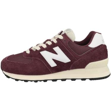 Imagem de New Balance Tênis de camurça unissex adulto 574 V2 Varsity, Carmesim clássico/branco/angorá, 15.5 Wide Women/14 Men