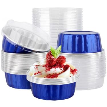 Imagem de EUSOAR Formas de alumínio com tampas, 50 peças de ramequins descartáveis azuis escuros de 255 g com tampas, recipiente de transporte de bolo, padaria, cheesecakes, muffins de torta, suportes redondos