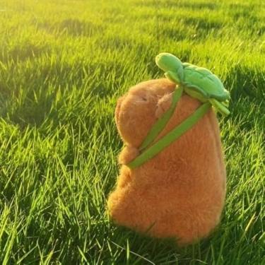 Imagem de Capivara Pelúcia Realista Filó com Mochila, Antialérgica e Confortável, A Fofura que Acalma e Abraça, Ideal Para Presentear (bege)