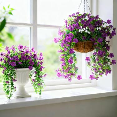 Imagem de Plantas artificiais de flores falsas para decoração ao ar livre, 2 peças de margarida de seda sintética com folhas de eucalipto, aparência real resistente a UV para uso externo, casa, plantador