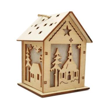 Imagem de Decorações De Natal Artesanais Em Madeira: Cabanas E Enfeites Festivos