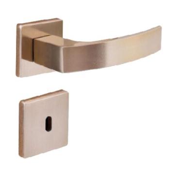 Imagem de Fechadura Quadratta Curva Interna Bronze Latonado - 74326 - ALIANÇA - 