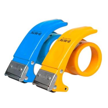Imagem de Suporte Aplicador de Mão Para Fita Adesiva Larga, Cortador Fita Durex Grande, Lacradora, Precisão e Agilidade. Cores Sortidas (amarelo ou azul) envio aleatório conforme disponibilidade.