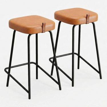 Imagem de Kit 02 Banquetas Médias Para Cozinha Vik Estofada Couríssimo Whisky - Desk Design