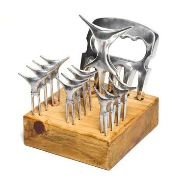 Imagem de Kit Garra De Urso Garfo Tridente Churrasco Petisco Com Suporte em Made