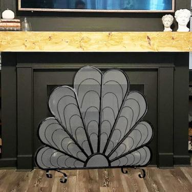 Imagem de Tela de lareira de pena de pavão - malha decorativa leve de proteção contra incêndios, barreira de chama preta fosca e dourada, proteção elegante contra faíscas para decoração de casa