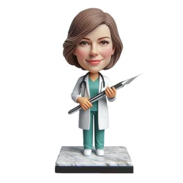 Imagem de Bisturi detalhado de senhora cirurgiã segurando bisturi feito à mão a partir de sua foto, presente exclusivo para médicas, consultórios médicos, colecionável