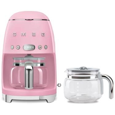 Imagem de Cafeteira Smeg DCF02 com Jarra de Vidro Extra DCFC01 10 Xícaras - Início Automático, Função de Manter Aquecido, Design Retrô Anos 1950 Rosa