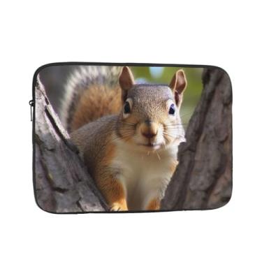 Imagem de Capa protetora para notebook esquilo na árvore de 10 polegadas à prova de choque resistente à água bolsa para laptop bolsa de transporte para computador pasta portátil para homens e mulheres