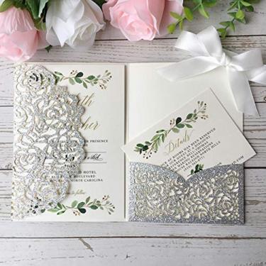 Imagem de KUCHYNEE 13 x 18 cm, 20 peças, kit de convites de casamento com lapidação a laser de prata em branco com envelopes e bolso rosa vazado com fita e convite de confirmação de presença para convite de