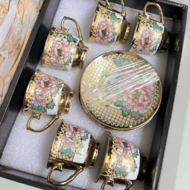 Imagem de Jogo 12 Peças: 6 Xícaras + 6 Pires de Porcelana Premium - Ideal para Café, Elegantes e Práticas para Residência e Bares (DOURADA XADREZ CLARA)