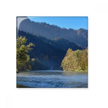Imagem de Decalque brilhante de azulejo de cerâmica com reflexão da floresta River Mountain Hill