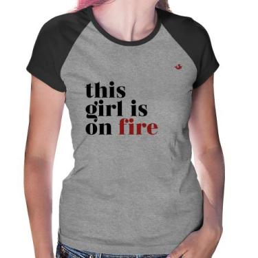 Imagem de Baby Look Raglan This girl is on fire - Foca na Moda, Cinza, Preto, GG