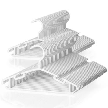 Imagem de Cabides de plástico vilick Kids para roupas de bebê, 50 pacotes brancos