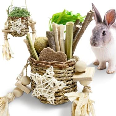 Imagem de Tyotrbs Cesta de brinquedo natural para mastigar 26 peças para animais de estimação pequenos, com pacote de substituição de 14 peças de brinquedos dentários para roedores pendurados com hastes de