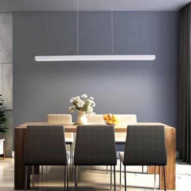 Imagem de Luminária pendente moderna para mesa de jantar, com LED dimerizável e controle remoto. Design linear com função de memória. Ideal para salas de conferência (branca, 150 cm de comprimento/60
