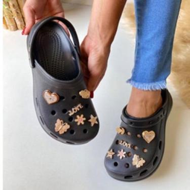 Imagem de Sandalia Babuche Feminina Com Pingentes Dourados Super Leve 997 - Conn