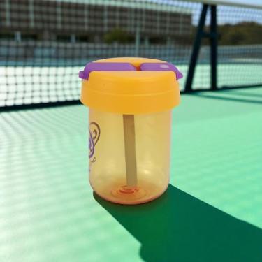 Imagem de 1 garrafa de água com canudo duplo de hidratação 300 ml PC PP silicone amarelo 11,5 x 8,5 x 8,5 cm