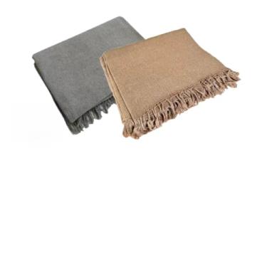 Imagem de Conjunto de mantas extragrandes para sofá (2 peças), dimensões 300 x 180 cm, material de algodão puro, com finalidades decorativas e protetoras. (Cinza Chumbo + Caramelo Lisa)