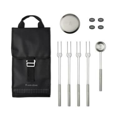 Imagem de Solo Stove Mesa Accessory Pack | Inclui 4 mini palitos de aço inoxidável + descansos de vara, colher de pelota, tampa de mesa, estojo de transporte, acessórios para fogueira externa, 22,4 x 40,6 cm, 1 kg