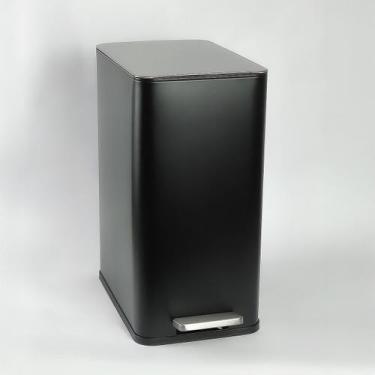 Imagem de Lixeira 10 Litros Retangular Com Pedal Preta Com Tampa Escovada - Solo