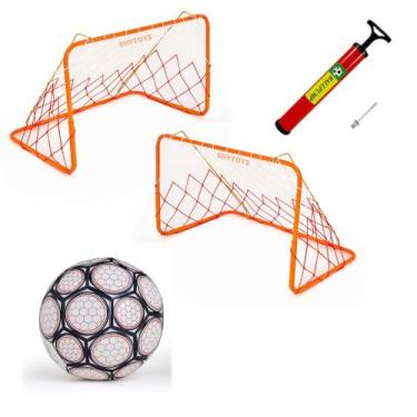 Imagem de Trave de Gol de Futebol de Ferro de Praia e Campo Quadra com Bola de F