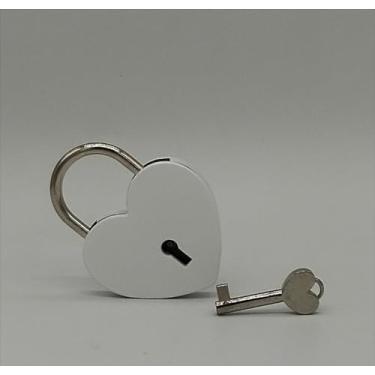 Imagem de Cadeado de baú do tesouro, cadeado de metal em forma de coração com chave para segurança de caixa de joias, bolsa, armário e diário