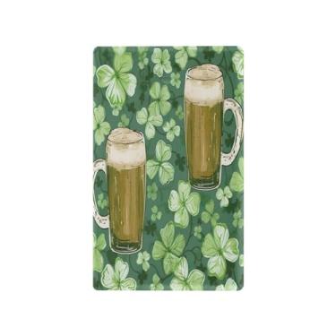 Imagem de Wassud Copos de cerveja e trevos (2) placa de cobertura de interruptor de luz, 1 capa de tomada em branco placa de parede decorativa decoração de casa sala de estar quarto