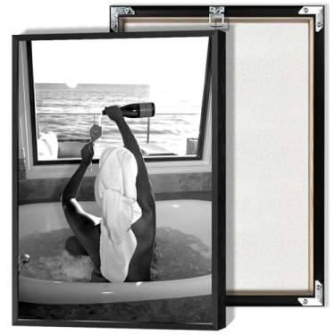 Imagem de Pôster Woman Drinking Wine in Bathtub preto e branco tela de banheiro arte de parede vintage feminista impressões imagens para quarto banheiro bar carrinho decoração de parede 30 x 40 cm sem moldura