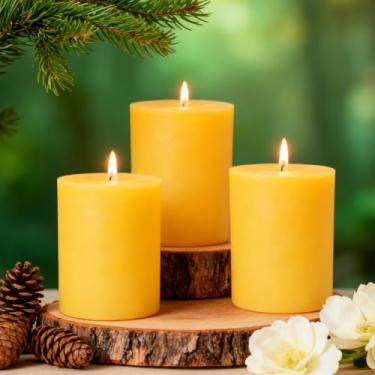 Imagem de Velas de pilar de cera de abelha amarela natural de 7,6 cm de largura – Pacote com 3 – Velas de cera de abelha 100% pura de 10 cm de altura, queima longa, sem cheiro sem fumaça e sem gotejamento, para