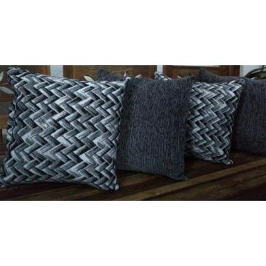 Imagem de Kit 4 Capas de Almofadas Decorativas Jacquard   branco com breto LISO 