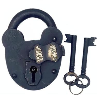 Imagem de Cadeado de ferro fundido preto com chaves de esqueleto – cadeado pesado estilo antigo vintage para decoração rústica, portão, porta-malas, baú – presente funcional de colecionador para amantes de