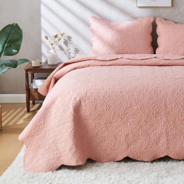 Imagem de JYHOPE Conjunto de edredom rosa tamanho solteiro, leve para o verão, colcha macia e respirável para todas as estações, resistente a manchas, estilo boêmio, estampa de folha, 1 colcha e 2 fronhas