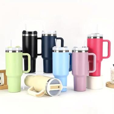 Imagem de Copo Térmico 1200ml Inox Parede Dupla com Tampa e Canudo – Caneca Térmica com Alça para Bebidas Quentes e Geladas (Bege)