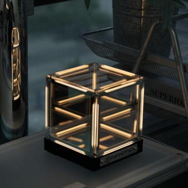 Imagem de Mhaohuofu Infinito cubo de luz espelhada, cubo Tesseract 4D acrílico LED efeito abismo toque regulável recarregável humor luz noturna para mesa de jogos decoração futurista (quente)