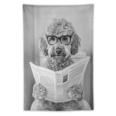 Imagem de Tapeçaria de leitura de poodle com óculos, preto e branco, cena de banheiro, arte engraçada para pendurar na parede, decoração de casa caprichosa para banheiro, sala de estar, ambiente lúdico
