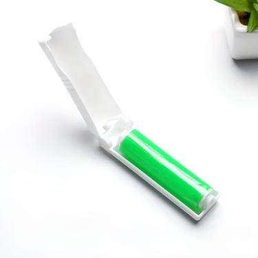 Imagem de Rolo Adesivo Tira Pelos Lavável Fiapos Poeira Retrátil Verde