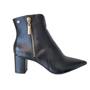 Imagem de 365 Soft, Bota Feminina Cano Curto em Couro Preta Zíper Salto Grosso Cor:Preto;Tamanho:39